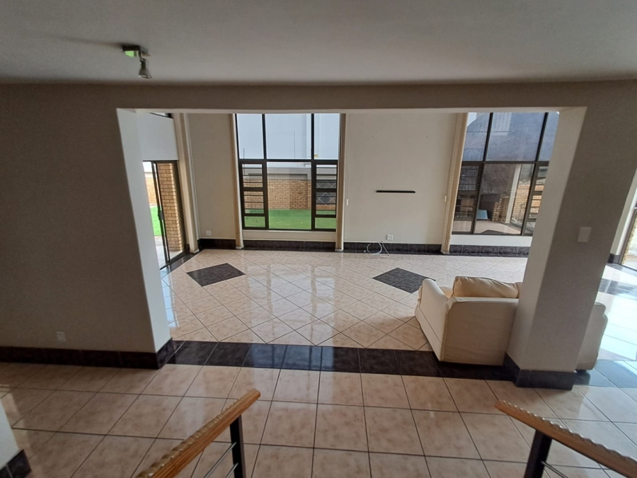 4 Bedroom Property for Sale in Roylglen Gardens Northern Cape